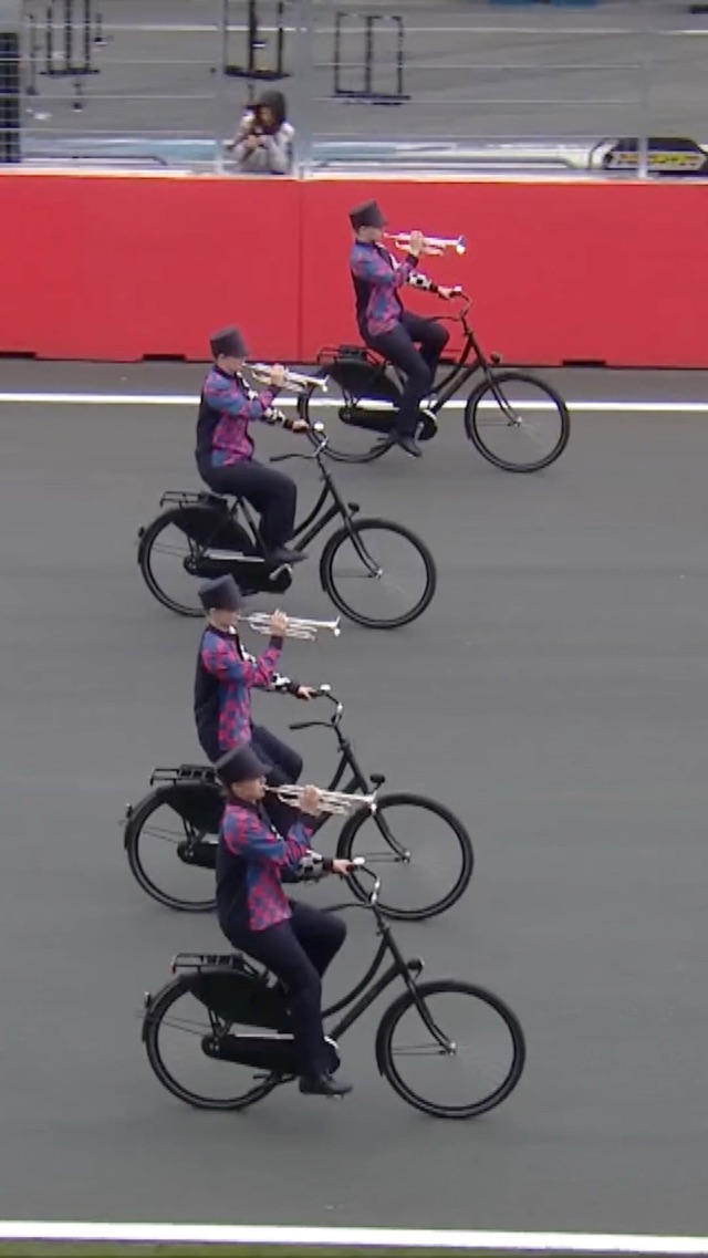 I think we've seen it all now 😂

A brass band, on bicycles,